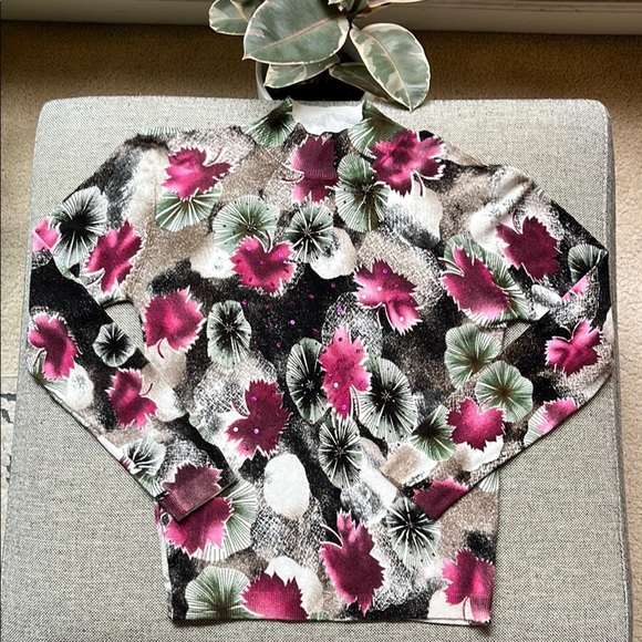 Vintage Beaded Sweater with sequins and beaded detailing - Picture 1 of 17